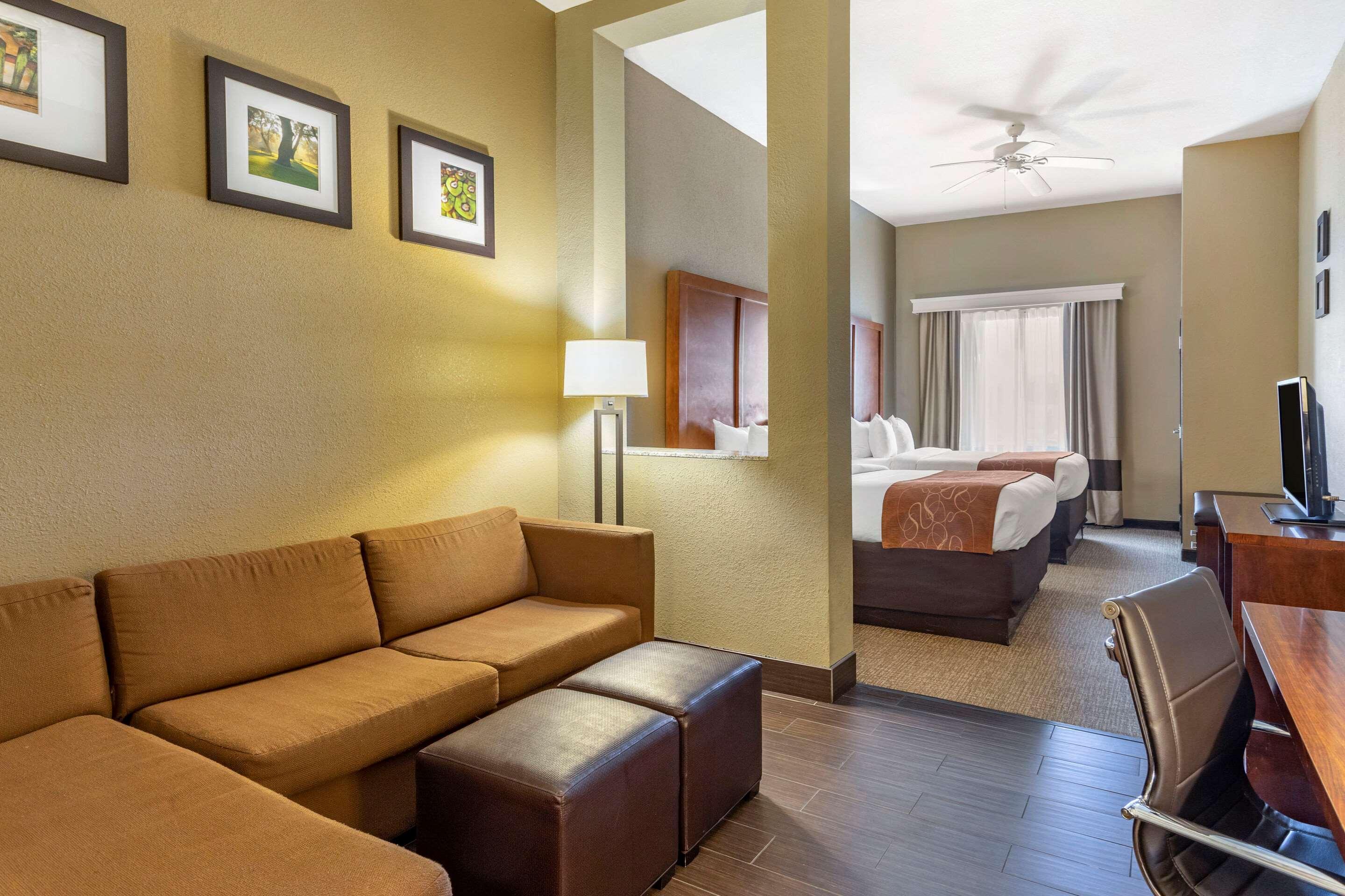 คอมฟอร์ท สวีทส์ Hotel เบทส์วิลล์ ภายนอก รูปภาพ