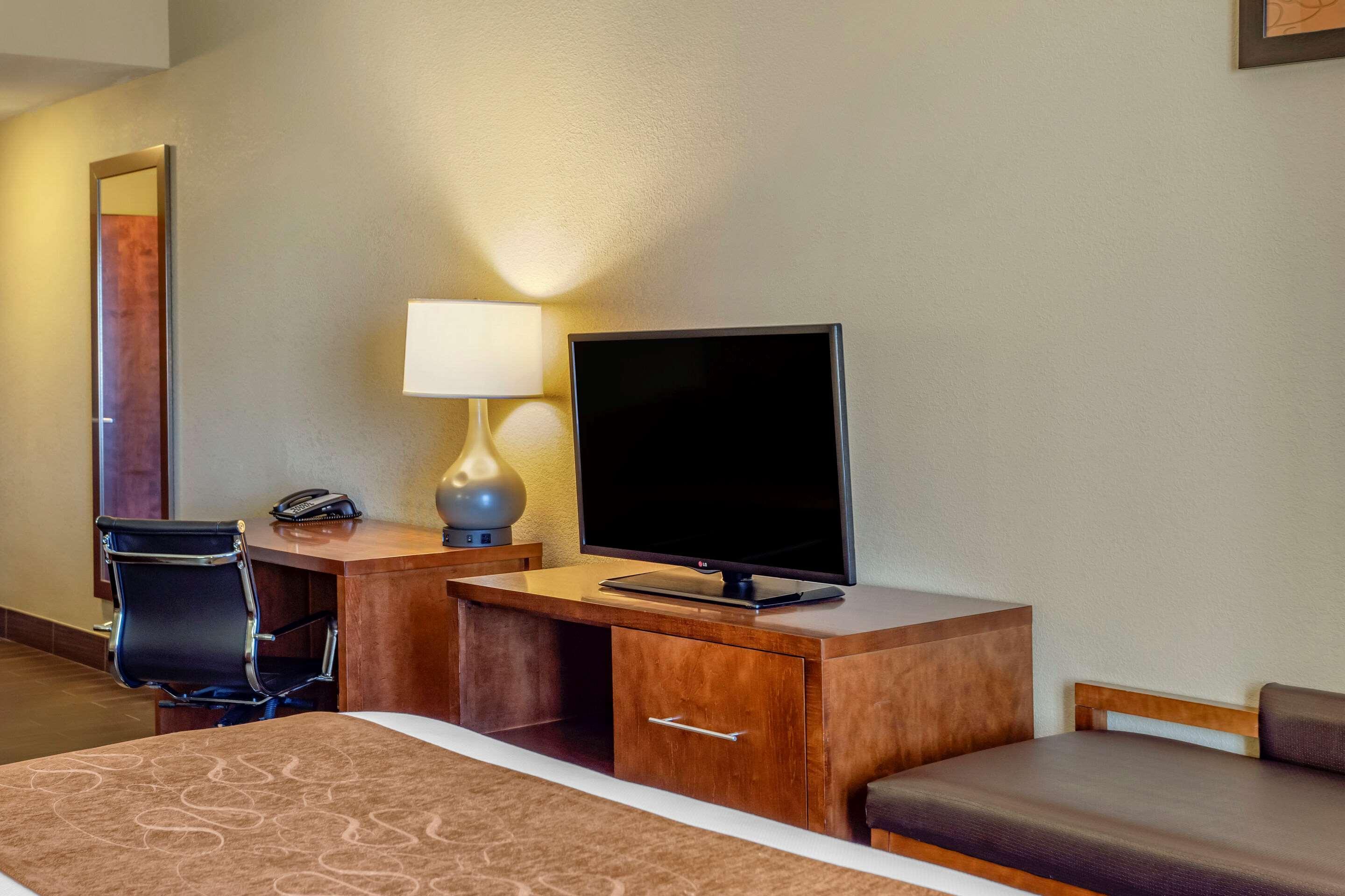 คอมฟอร์ท สวีทส์ Hotel เบทส์วิลล์ ภายนอก รูปภาพ