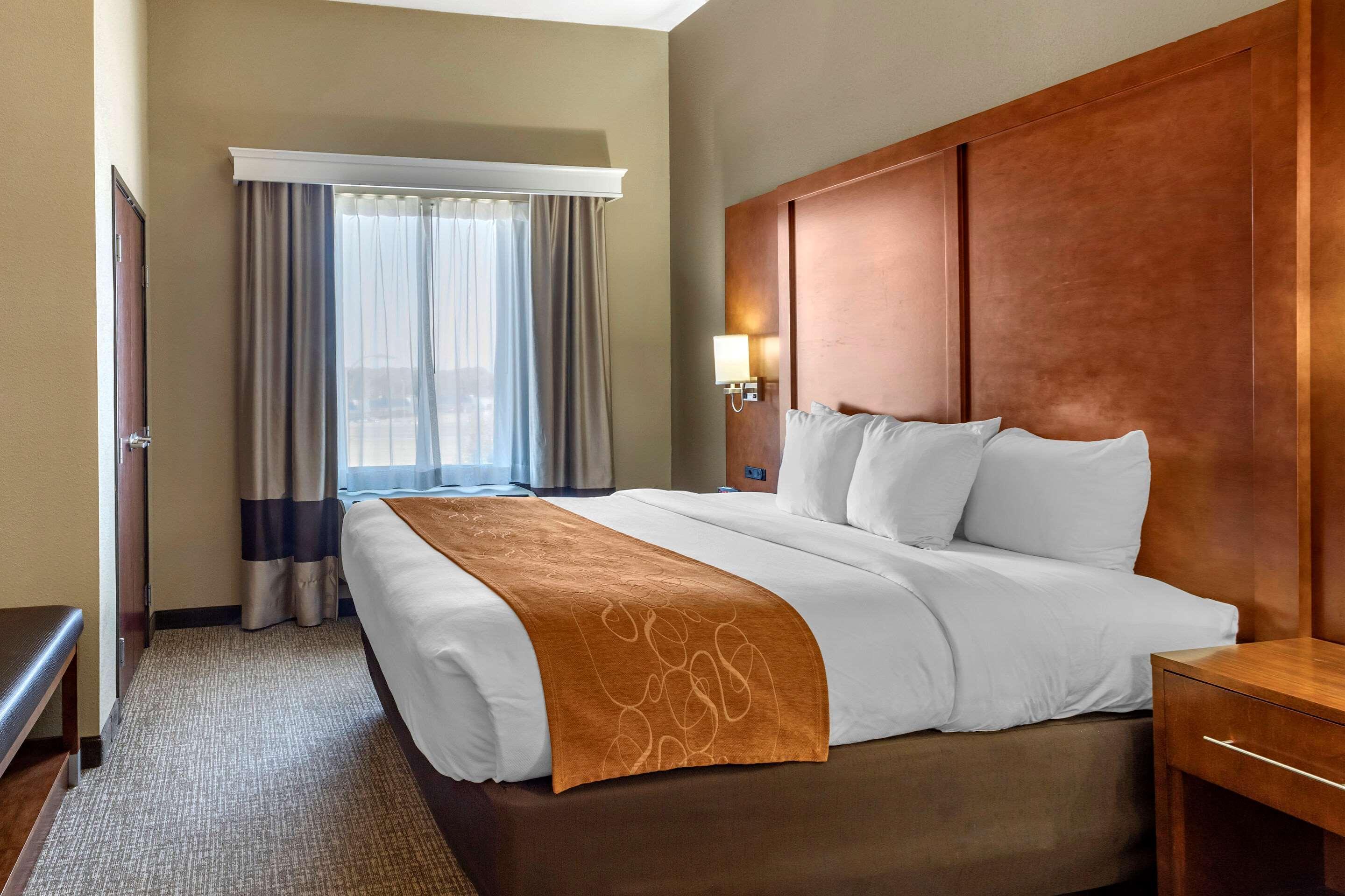 คอมฟอร์ท สวีทส์ Hotel เบทส์วิลล์ ภายนอก รูปภาพ
