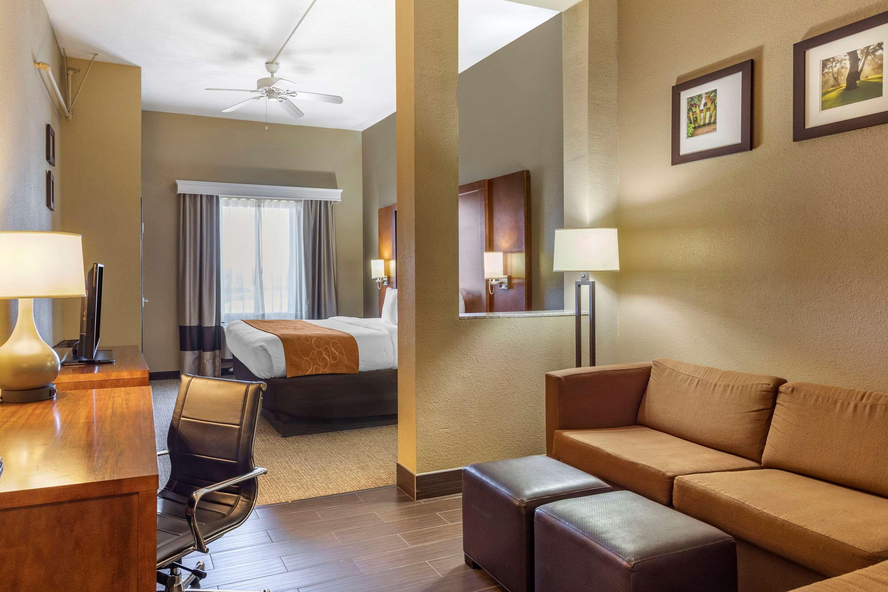 คอมฟอร์ท สวีทส์ Hotel เบทส์วิลล์ ภายนอก รูปภาพ