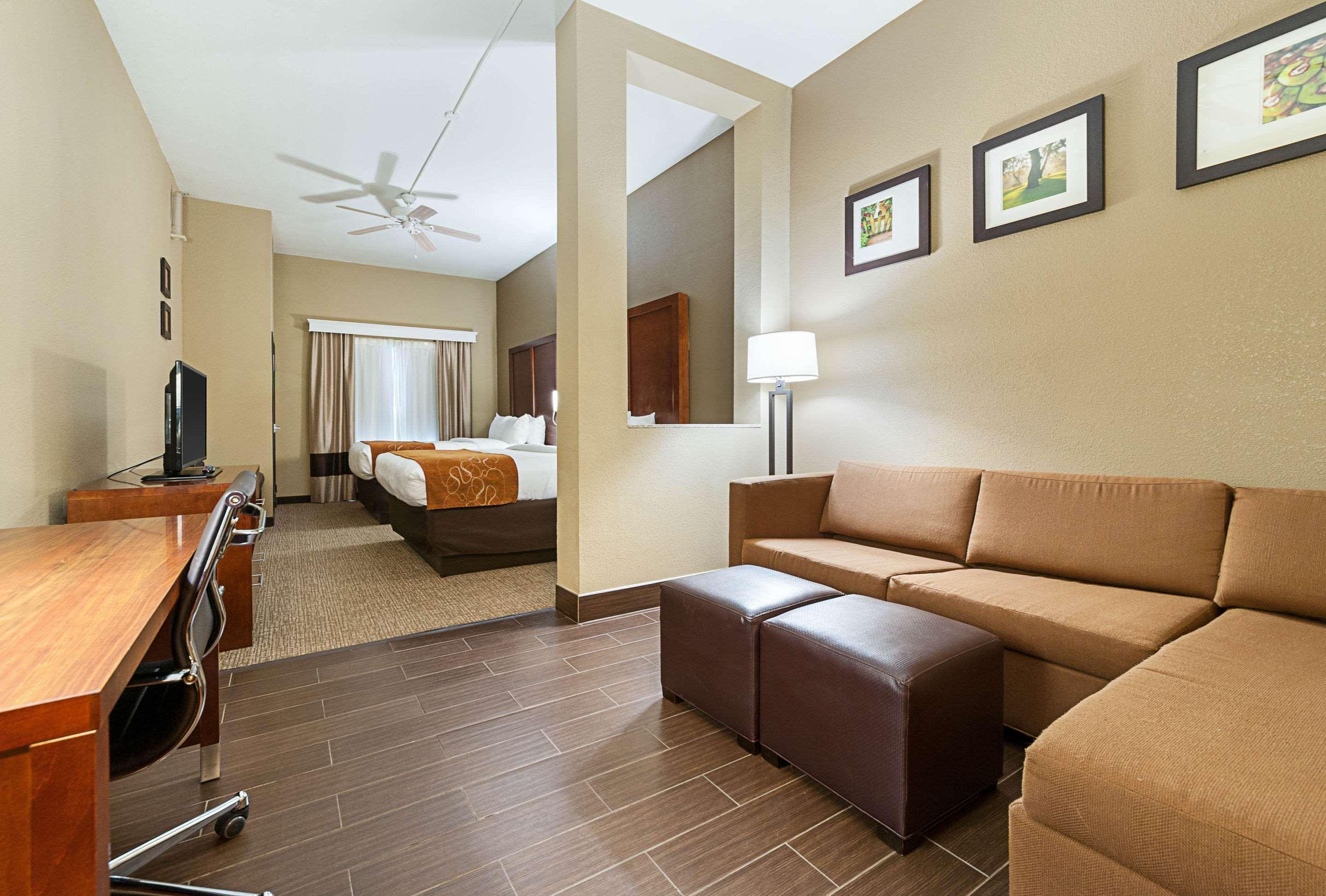 คอมฟอร์ท สวีทส์ Hotel เบทส์วิลล์ ภายนอก รูปภาพ